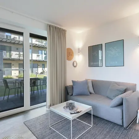 Stunning In Lembruch-dmmer See With 1 Bedrooms, Wifi And Indoor Swimming Pool Lägenhet *